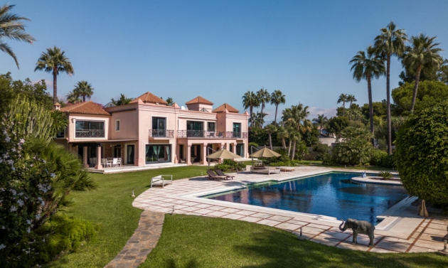 House - Resale - Estepona - Estepona
