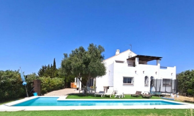House - Resale - Estepona - Estepona