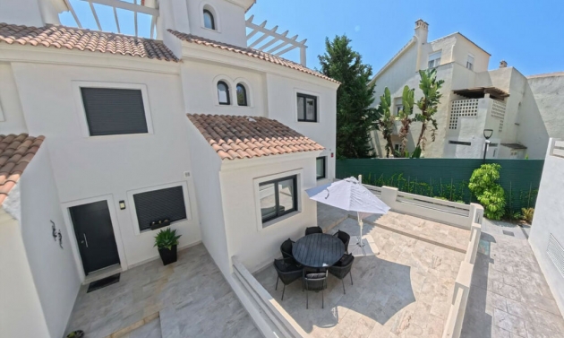 House - Resale - Estepona - Estepona