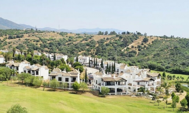 House - Resale - Estepona - Estepona