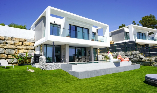 House - Resale - Estepona - Estepona