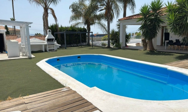 House - Resale - Estepona - Estepona