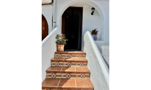 House - Resale - Estepona - Estepona