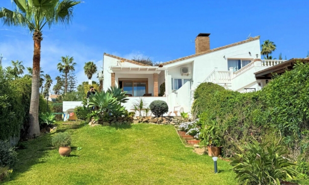 House - Resale - Estepona - Estepona