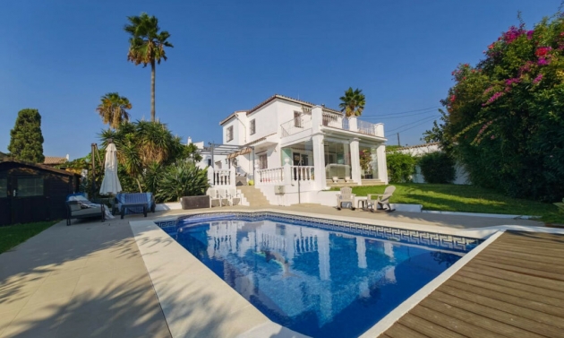 House - Resale - Estepona - Estepona