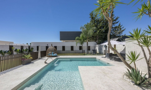 House - Resale - Estepona - Estepona