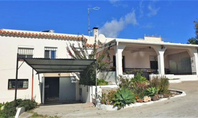 House - Resale - Estepona - Estepona