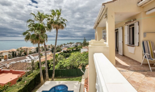 House - Resale - Estepona - Estepona