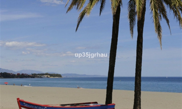 House - Resale - Estepona - Estepona