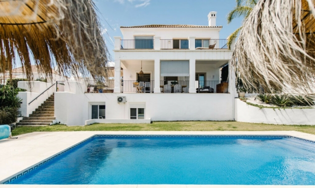 House - Resale - Estepona - Estepona