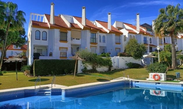 House - Resale - Estepona - Estepona