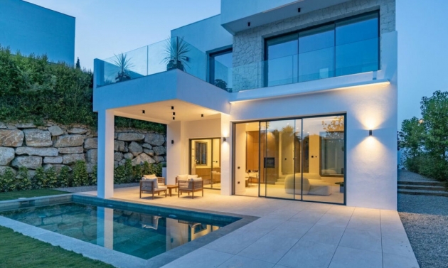 House - Resale - Estepona - Estepona