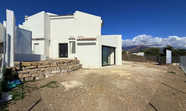 House - Resale - Estepona - Estepona