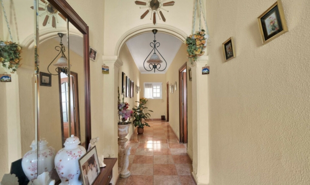 House - Resale - La Línea - La Línea