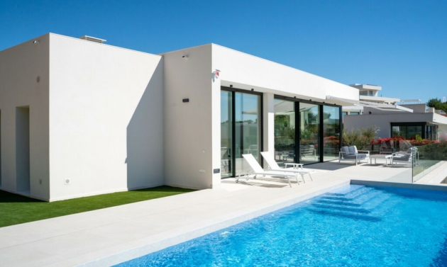 House - Resale - Las Colinas Golf -
                Las Colinas Golf