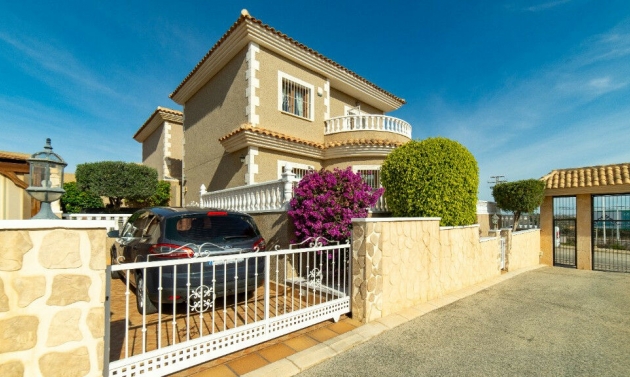 House - Resale - Los Altos - Los Altos