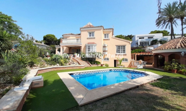 House - Resale - Málaga - Málaga