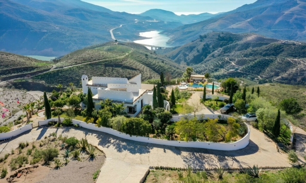 House - Resale - Málaga - Málaga