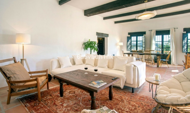 House - Resale - Málaga - Málaga