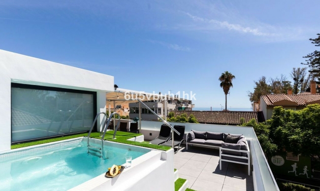 House - Resale - Málaga - Málaga