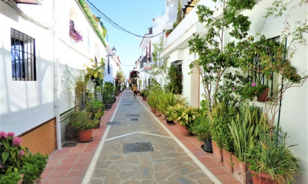House - Resale - Marbella - Marbella