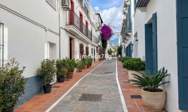 House - Resale - Marbella - Marbella