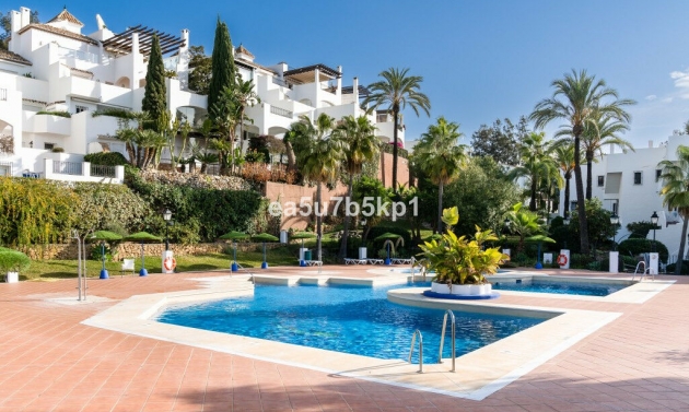 House - Resale - Marbella - Marbella