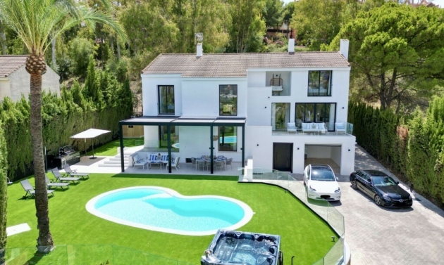 House - Resale - Nueva Andalucía - Nueva Andalucía