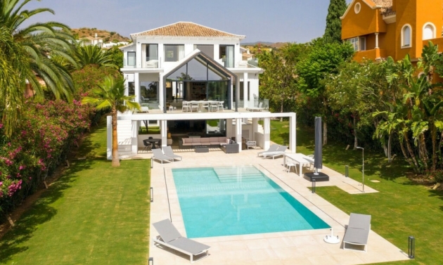 House - Resale - Nueva Andalucía - Nueva Andalucía