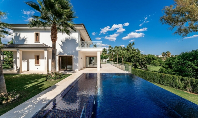 House - Resale - Nueva Andalucía - Nueva Andalucía