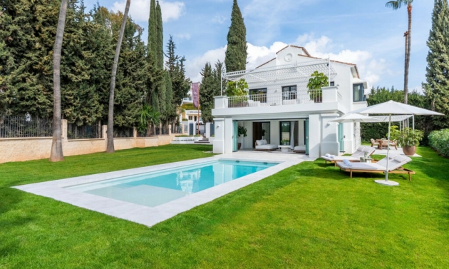 House - Resale - Nueva Andalucía - Nueva Andalucía