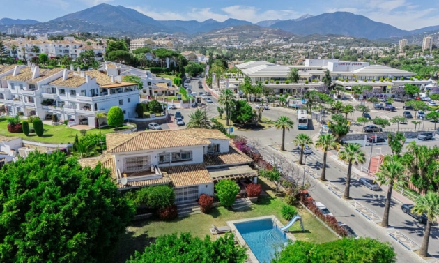 House - Resale - Nueva Andalucía - Nueva Andalucía