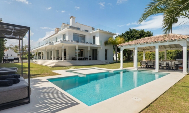 House - Resale - Nueva Andalucía - Nueva Andalucía