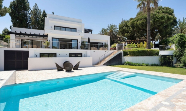 House - Resale - Nueva Andalucía - Nueva Andalucía