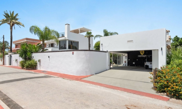 House - Resale - Nueva Andalucía - Nueva Andalucía