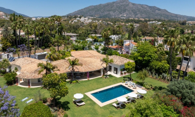 House - Resale - Nueva Andalucía - Nueva Andalucía