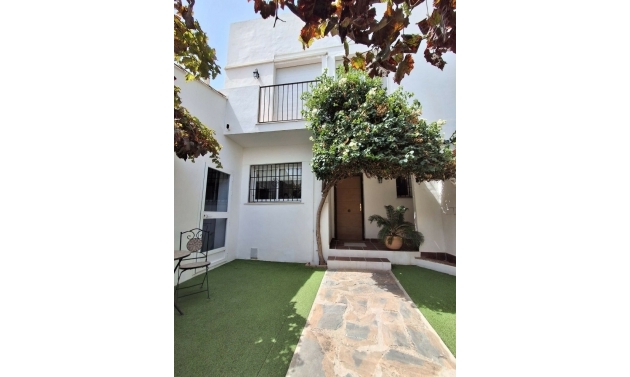 House - Resale - Nueva Andalucía - Nueva Andalucía