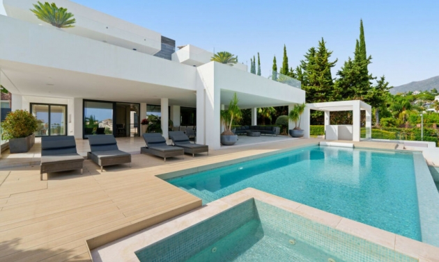 House - Resale - Nueva Andalucía - Nueva Andalucía