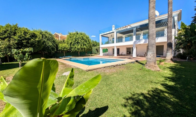 House - Resale - Nueva Andalucía - Nueva Andalucía