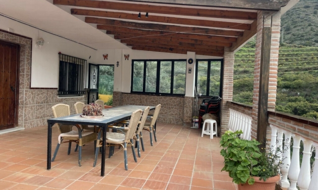 House - Resale - Río de la Miel -
                Río de la Miel