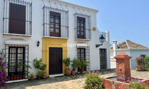 House - Resale - The Golden Mile - The Golden Mile