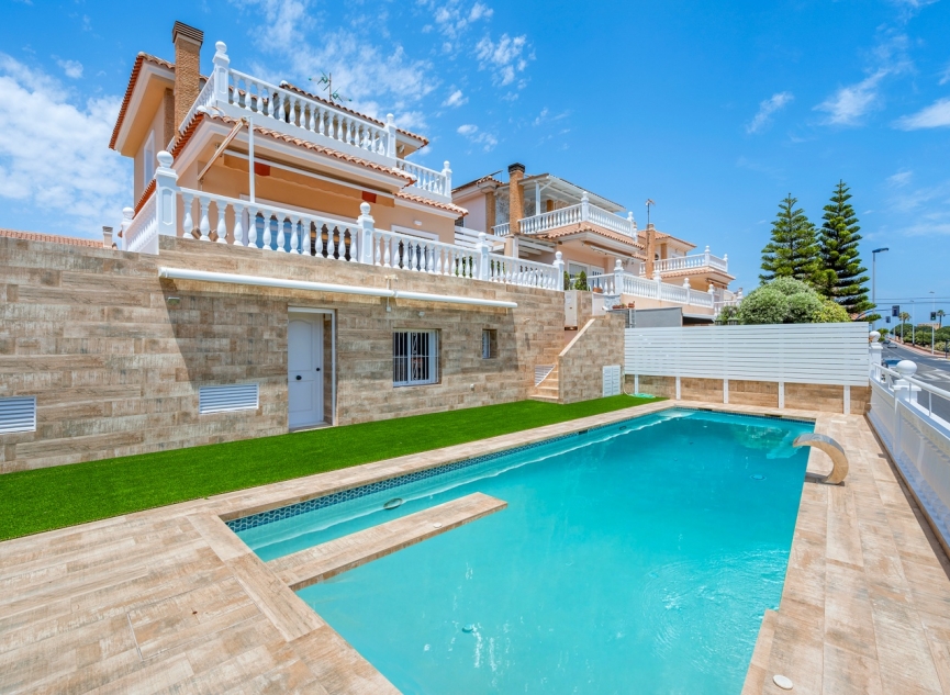 Krátkodobý pronájem - Vila -
Torrevieja