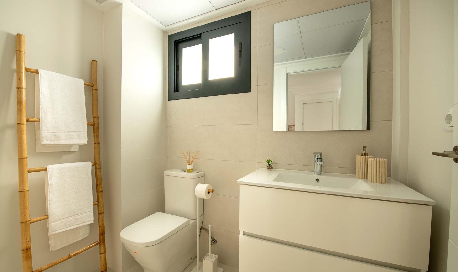 New Build - Bungalow -
Cox - San Fernando