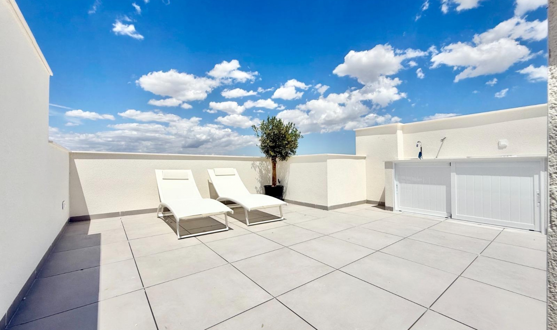 New Build - Town House -
Cox - San Fernando
