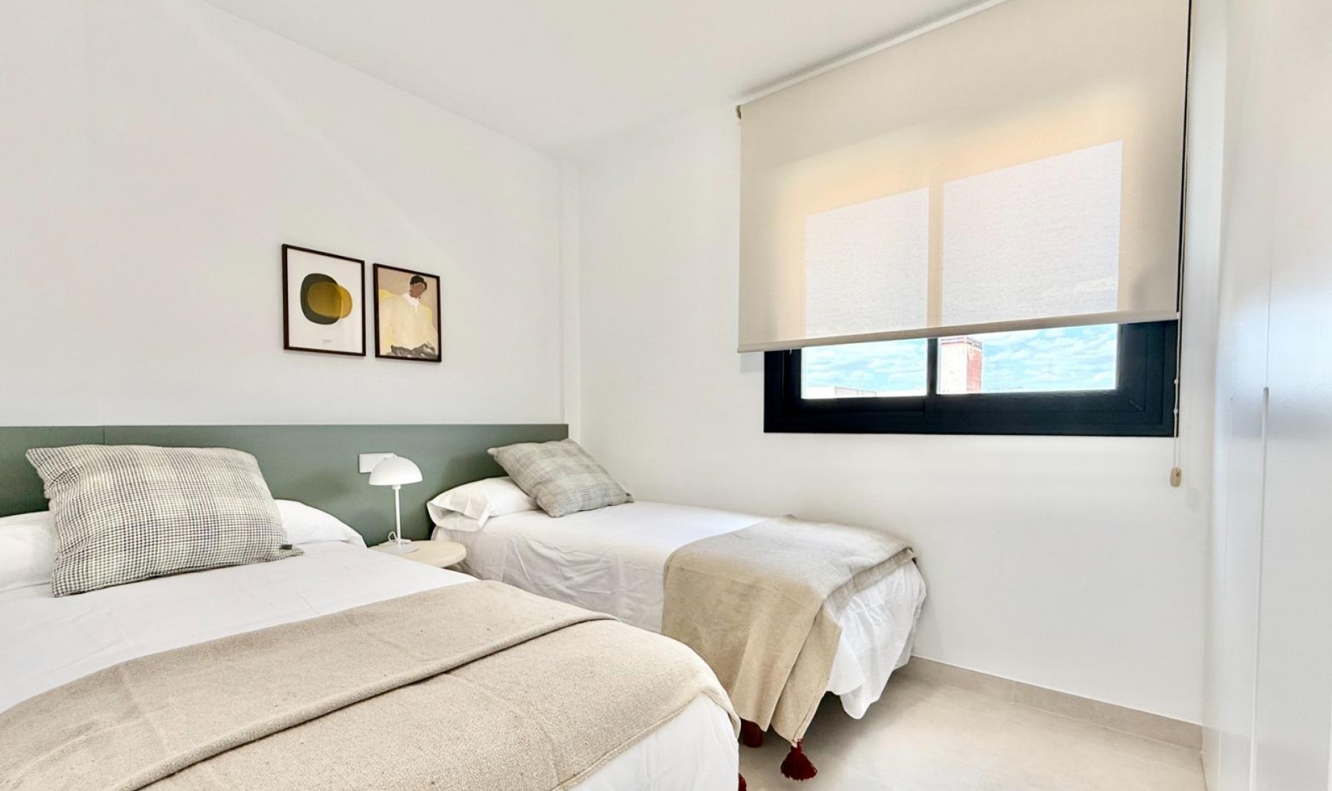 New Build - Town House -
Cox - San Fernando