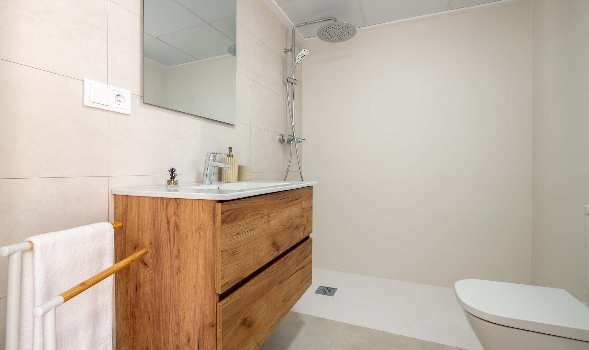 New Build - Town House -
Cox - San Fernando