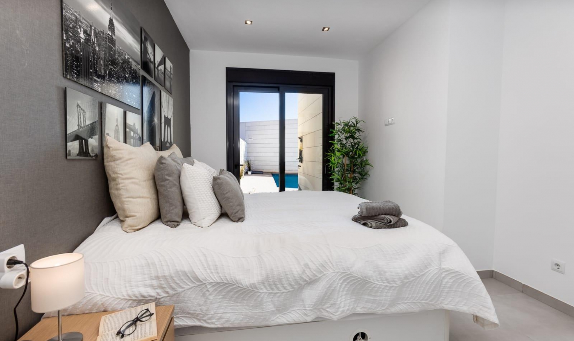 New Build - Villa -
Pilar de la Horadada