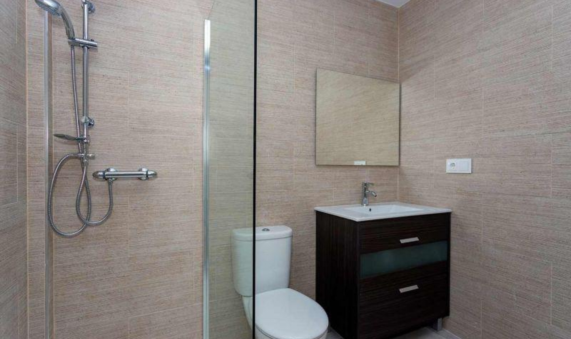 Novostavba - Quad house -
Daya Nueva - Centro