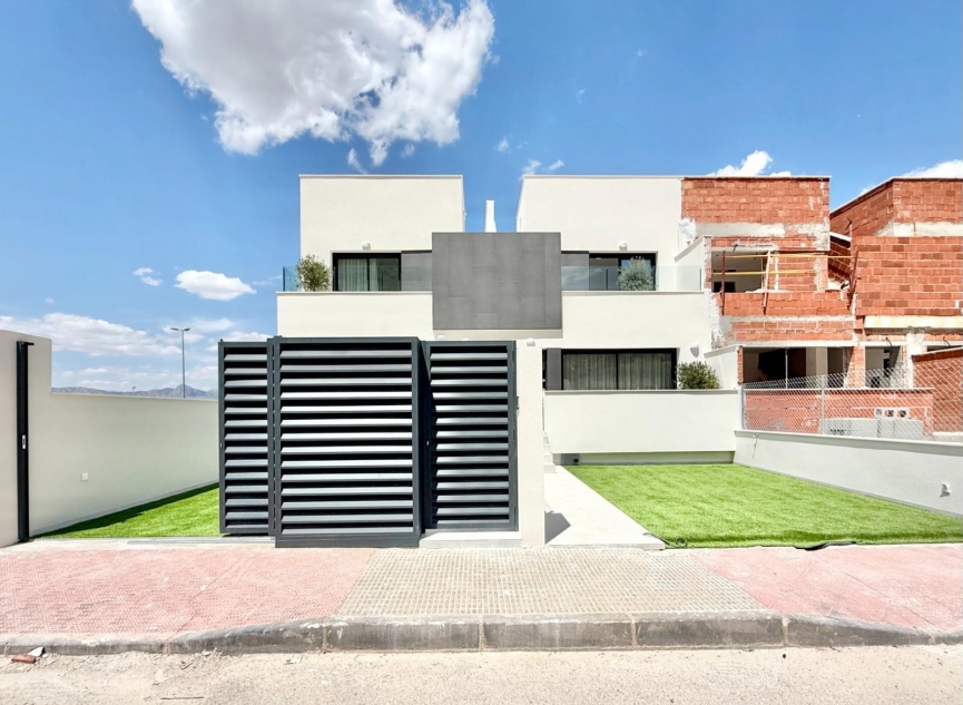 Novostavba - Town House -
Cox - San Fernando