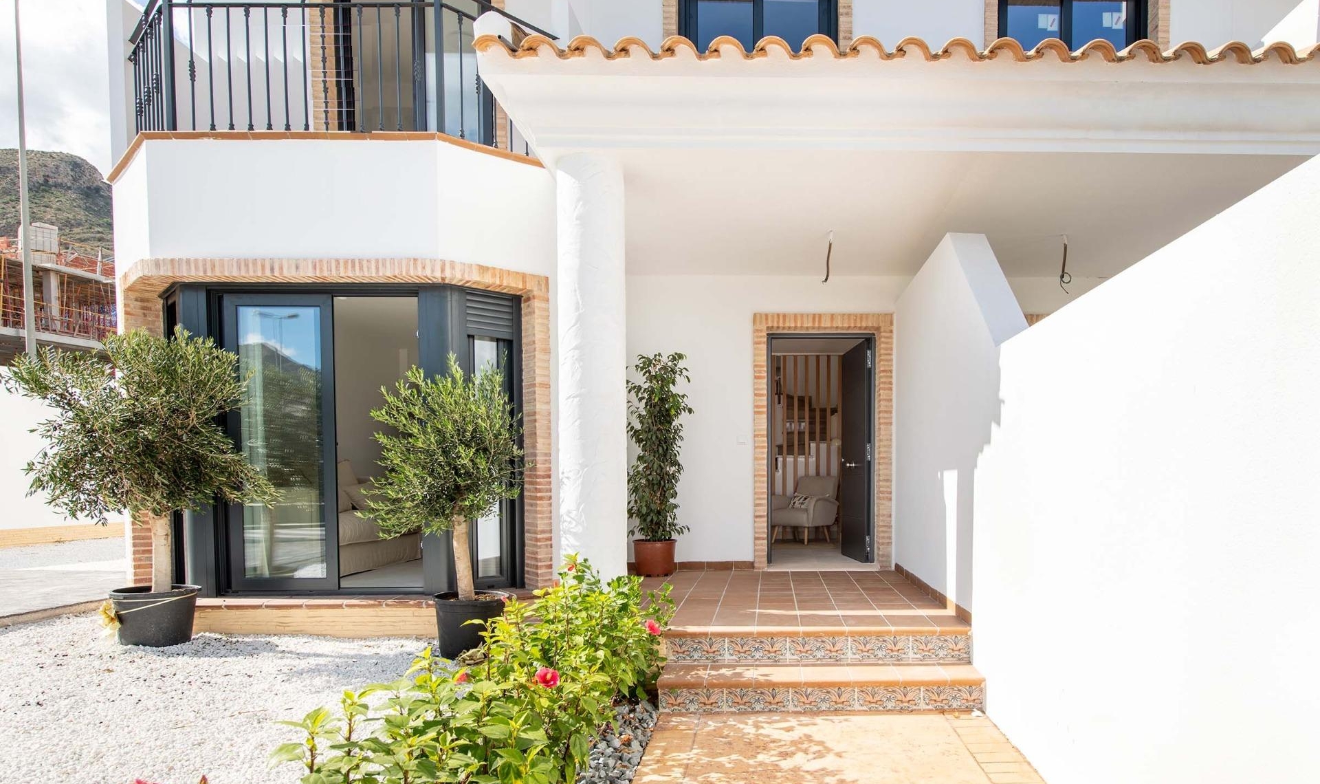 Novostavba - Town House -
Cox - San Fernando